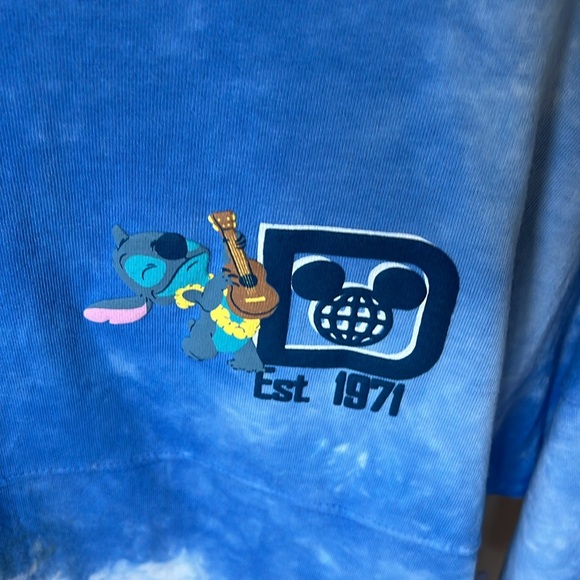 Official Disney World spirit jersey NWT, unisex size Small (oversizeded). - Picture 6 of 8